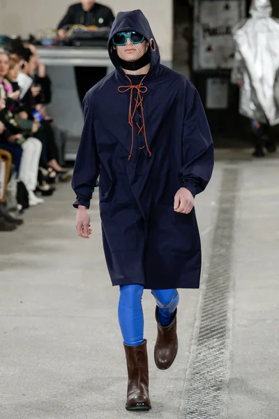 Look 29
